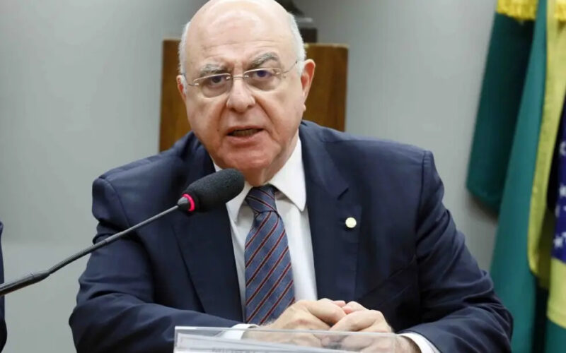 Relator retira anuência prévia do Conselho para minerais