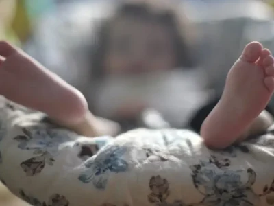 Mãe é condenada por abandonar bebê de 16 dias em bar