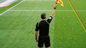FIFA muda regras, mas mantém impedimento polêmico