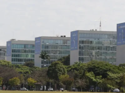 Governo libera servidor mais cedo em dias de jogos do Brasil