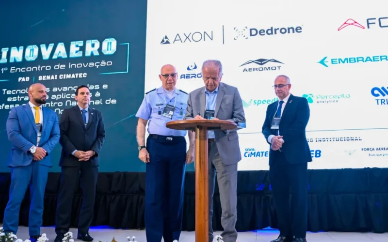 Defesa debate inovação aeroespacial em encontro na Bahia