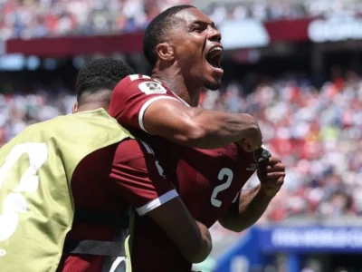 Catar arranca empate histórico com Suíça nos acréscimos pela Copa