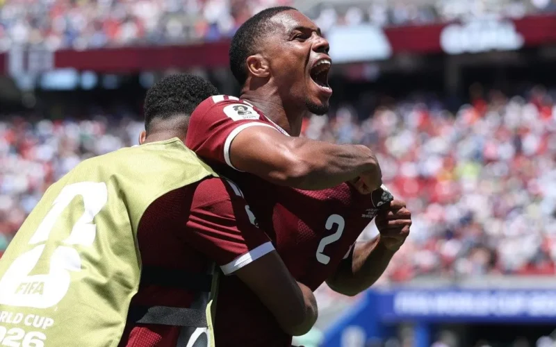 Catar arranca empate histórico com Suíça nos acréscimos pela Copa