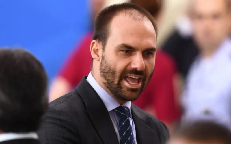 STF fixa pena de Eduardo Bolsonaro em 4 anos e 2 meses no semiaberto