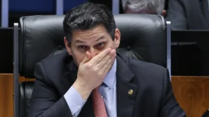 Alcolumbre pautará PEC dos agentes de saúde na próxima semana