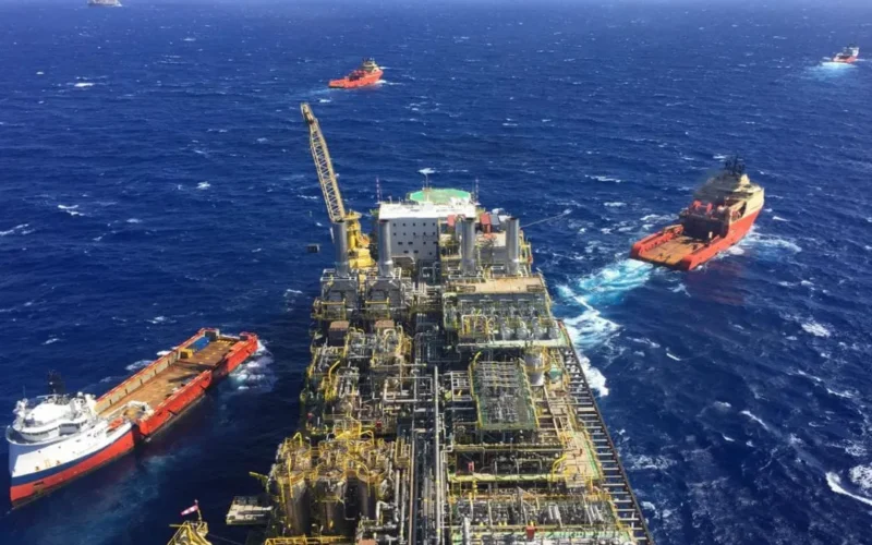 Brasil sente menos alta do petróleo, aponta Ineep