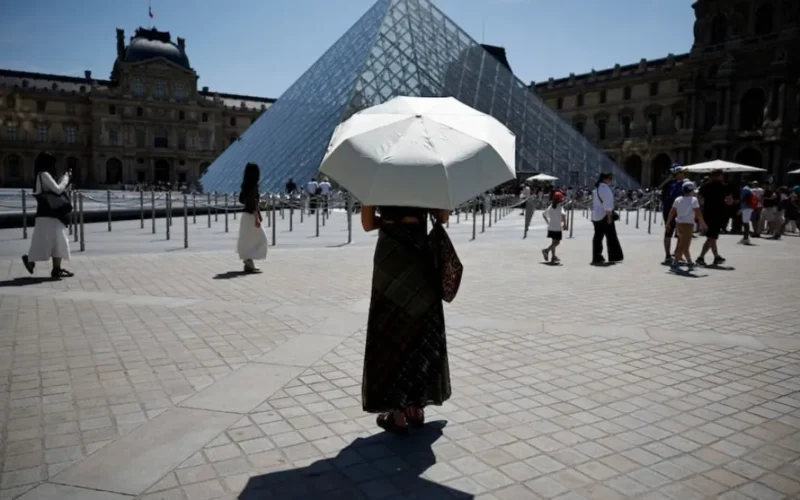 França ativa célula de crise para onda de calor recorde