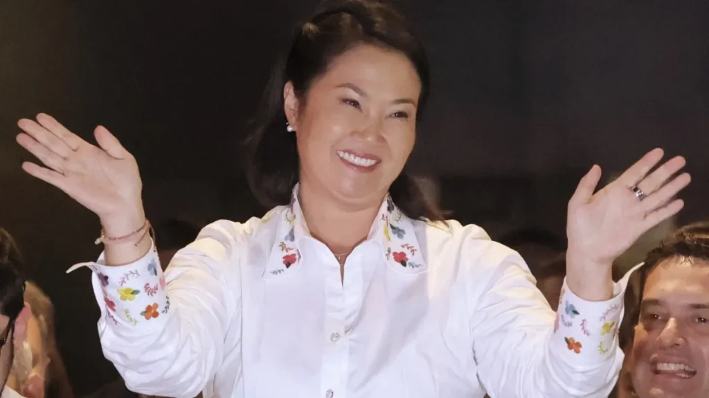 Keiko Fujimori celebra vitória e prega 'ordem e esperança' no Peru