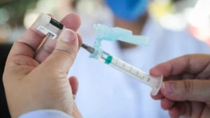 Vacinação contra HPV é prorrogada para jovens de 15 a 19 anos