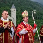 Vaticano excomunga grupo católico ultratradicionalista