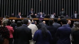 Big techs usam PL das Fake News como fantasma contra regulação