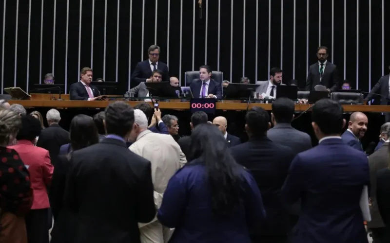 Big techs usam PL das Fake News como fantasma contra regulação