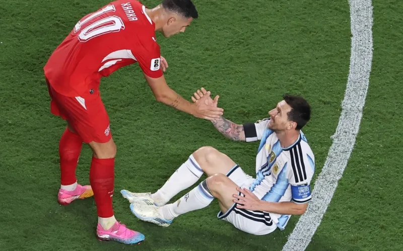Messi na semi, Neymar no pôquer: abismo define a Copa