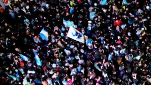 Argentina explode em festa após virada épica sobre a Inglaterra