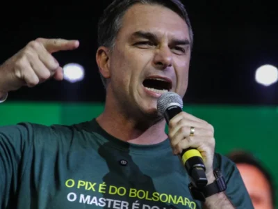 Flávio Bolsonaro espera apoio da federação União-PP