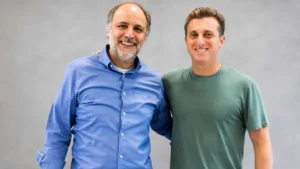 Hélio Vargas deixa Domingão com Huck após 15 anos; Clarissa Lopes assume
