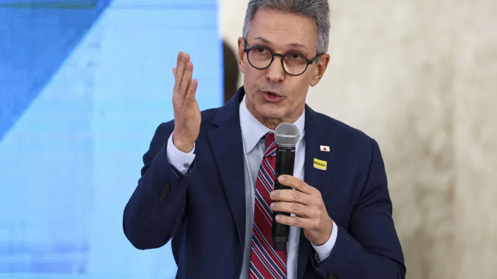 Zema defende voto impresso para complementar urna eletrônica