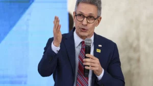 Zema defende voto impresso para complementar urna eletrônica