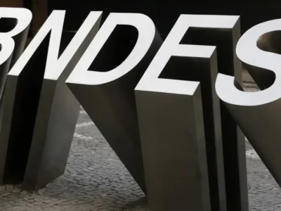 BNDES aprova R$ 20 bi para renovação de frotas de ônibus e caminhões