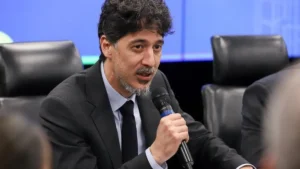 Crime profissionalizado reduz mortes violentas, diz governo