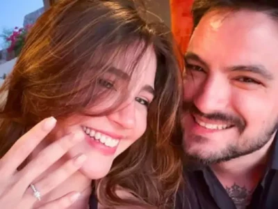 Felipe Neto tira anel da cueca e pede namorada em casamento na Grécia