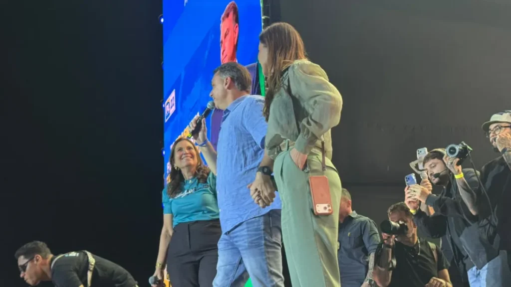 PL lança Flávio e Michelle no DF