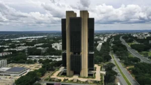 Banco Central corta Selic para 14% e acumula queda de 1 ponto