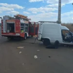 Acidente com carro e Fiorino deixa 4 feridos na DF-440