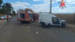 Acidente com carro e Fiorino deixa 4 feridos na DF-440