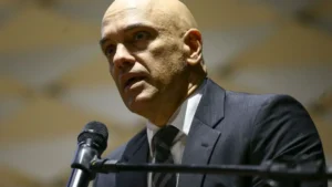 Moraes evita plenário e mantém caso de jornalista na 1ª Turma