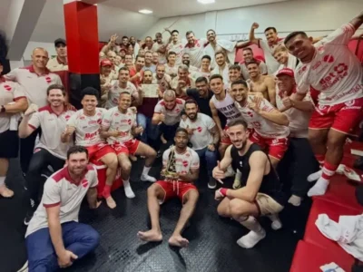 Vila Nova vence clássico e se recupera na Série B